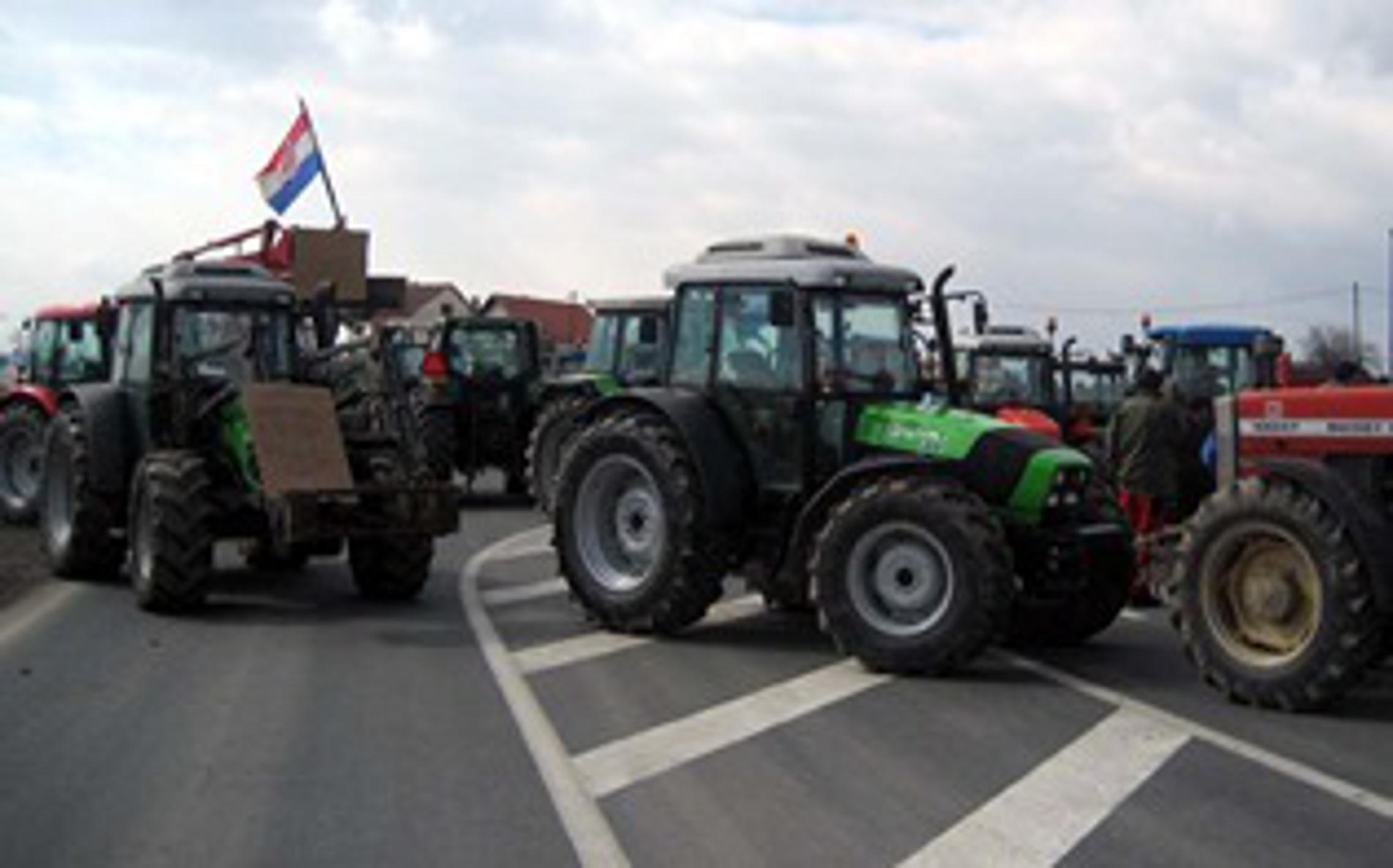 Traktori na blokadi u Ferovcu