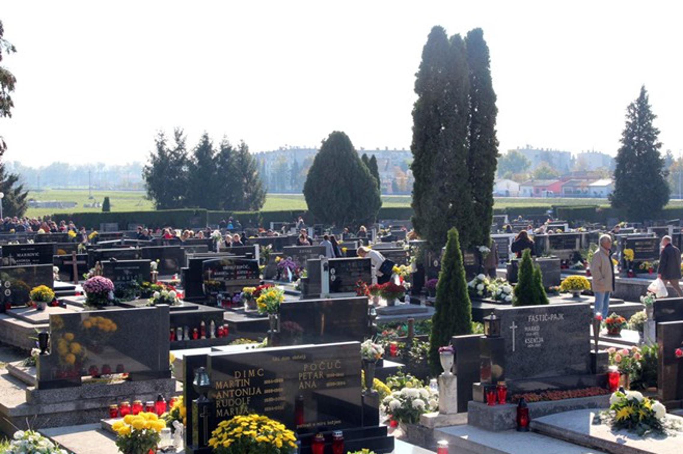 Gradsko groblje u Slavonskom Brodu