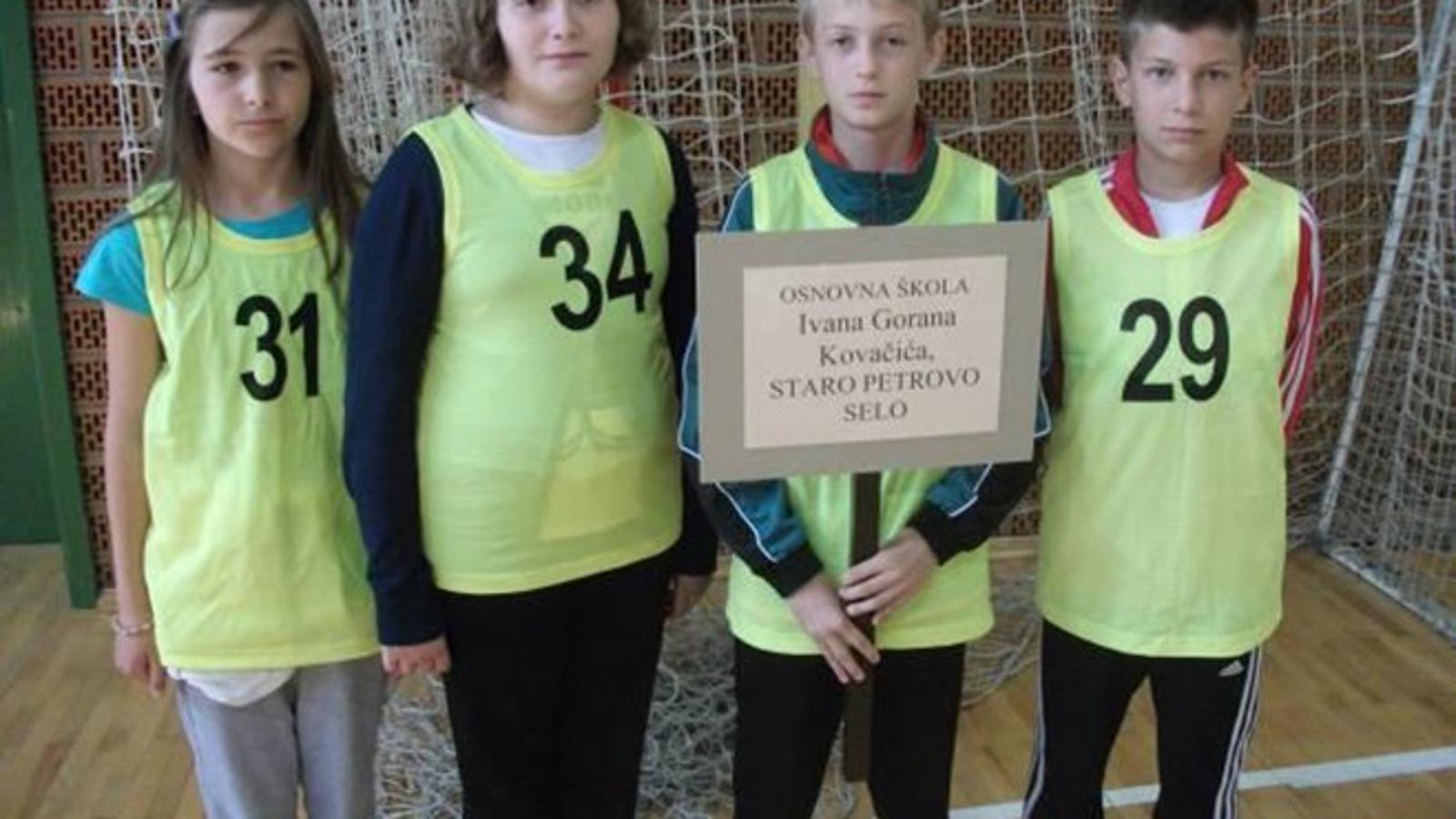 Učenici OŠ "IGK", Staro Petrovo Selo