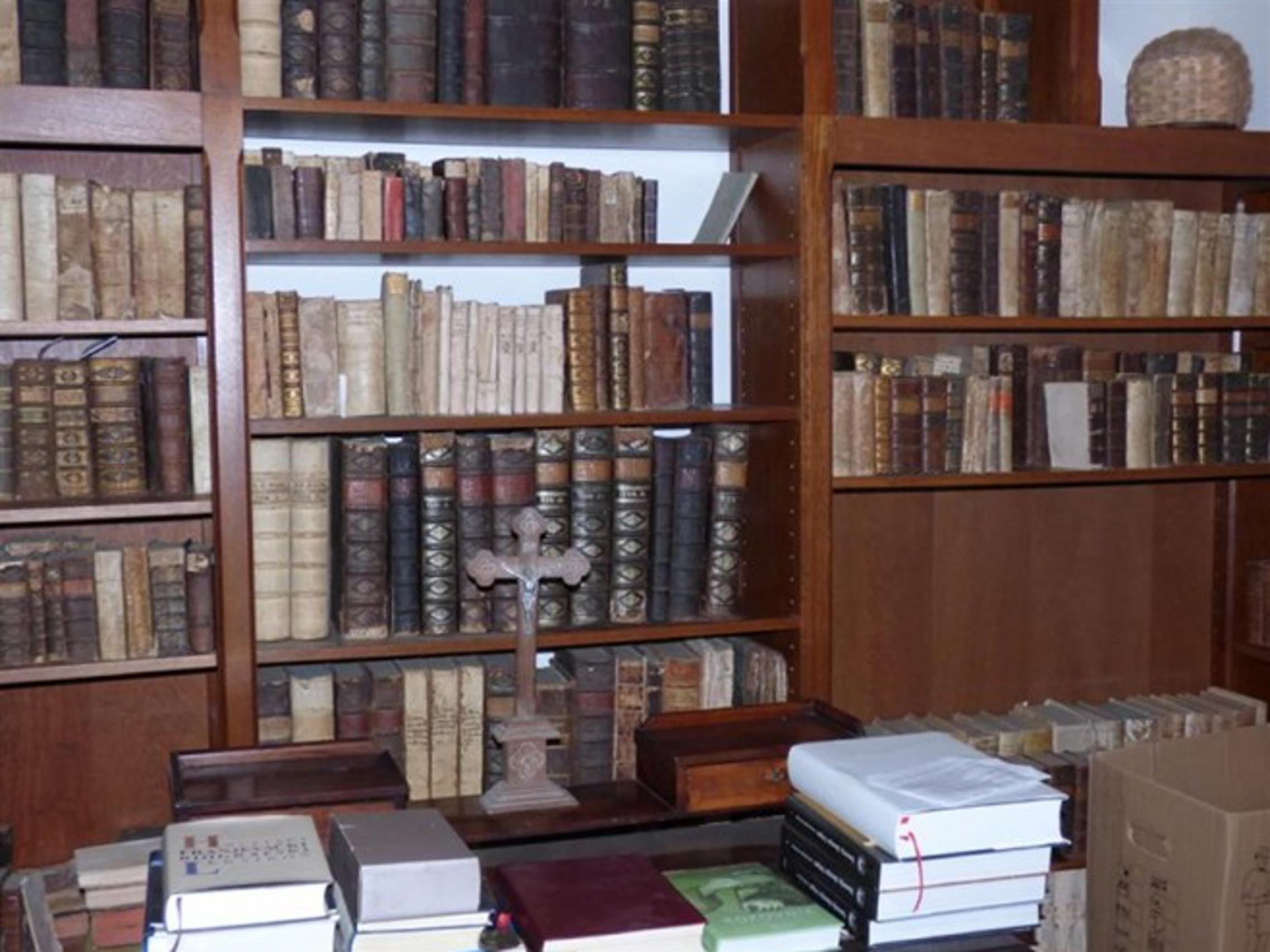 Knjižnica samostana u Cerniku