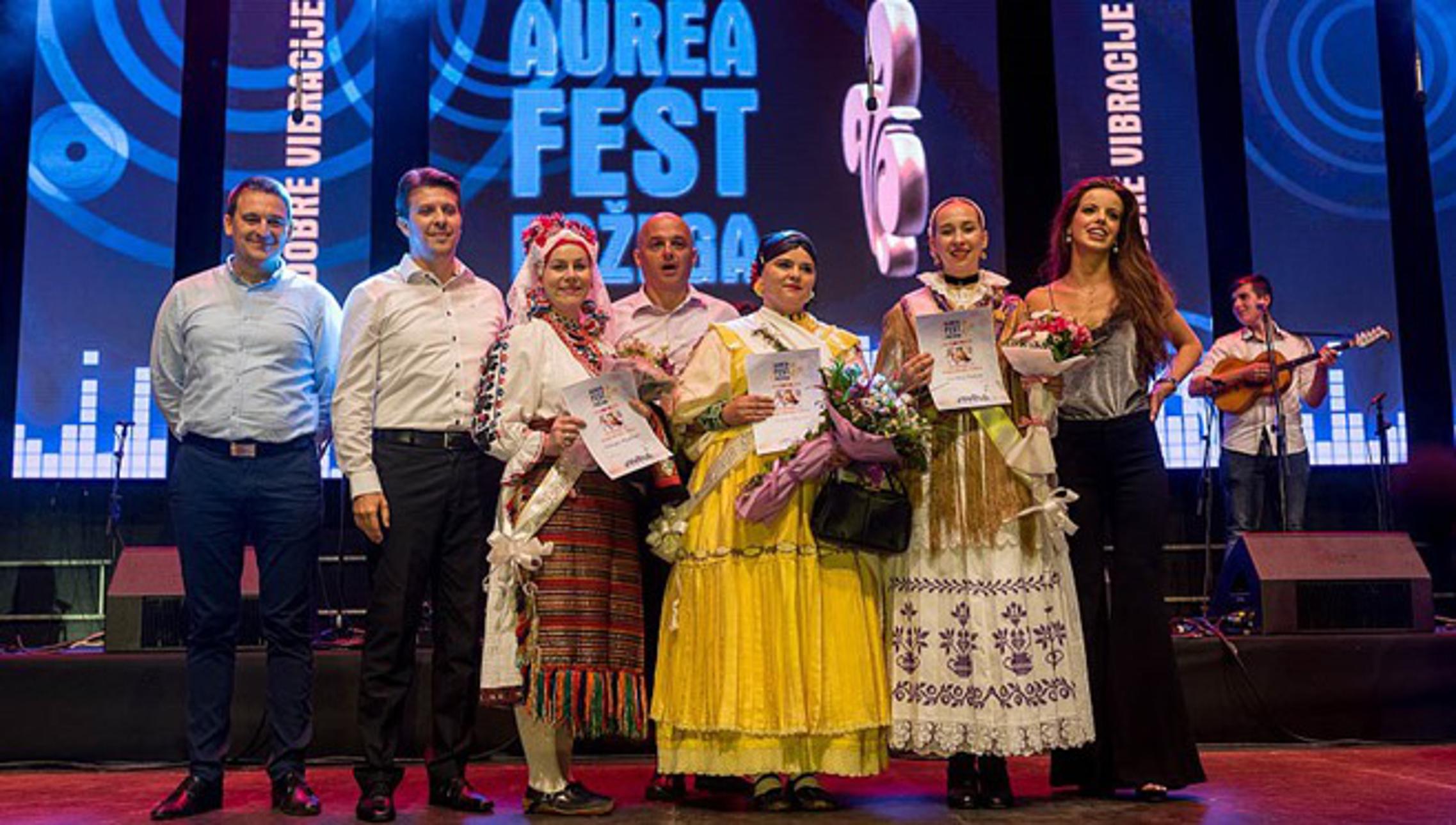Sanela Bunikić (žuta nošnja) najgizdavija je Šokica ovogodišnjeg Aurea festa