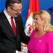 Boja haljine hrvatske predsjednice, na prvu, asocira na... hrvatsku predsjednicu