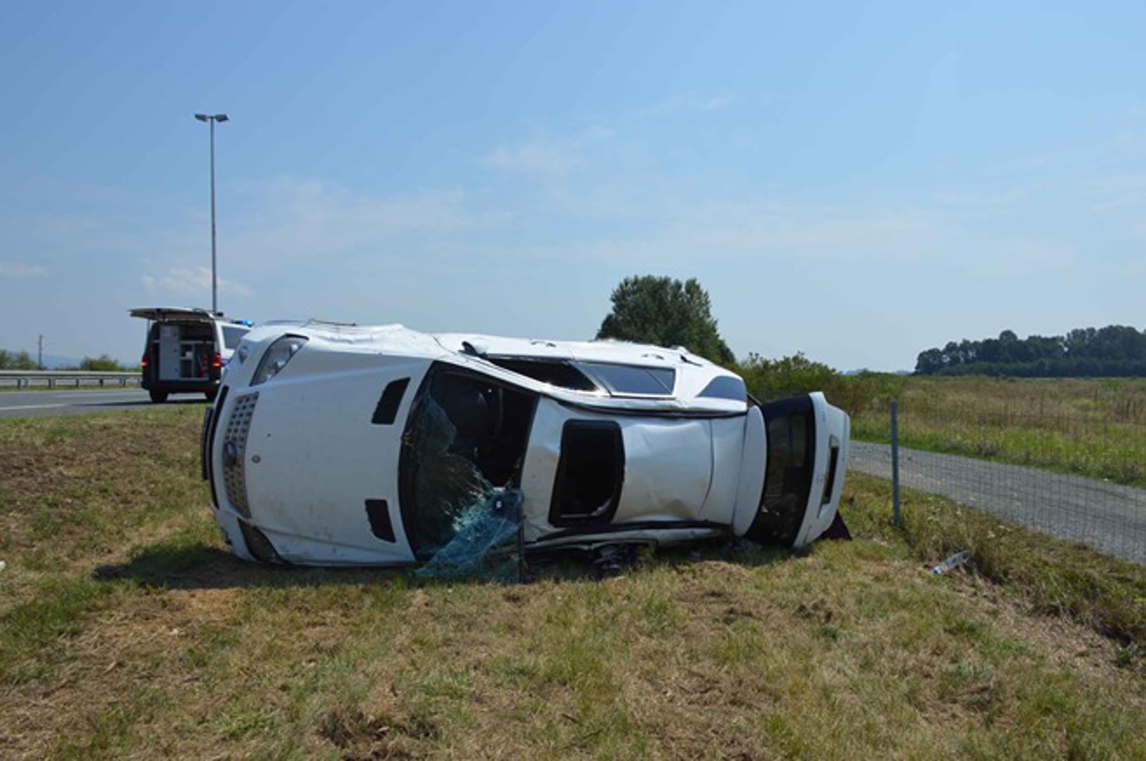 U teškoj prometnoj nesreći ozlijeđeno petero državljana Velike Britanije.