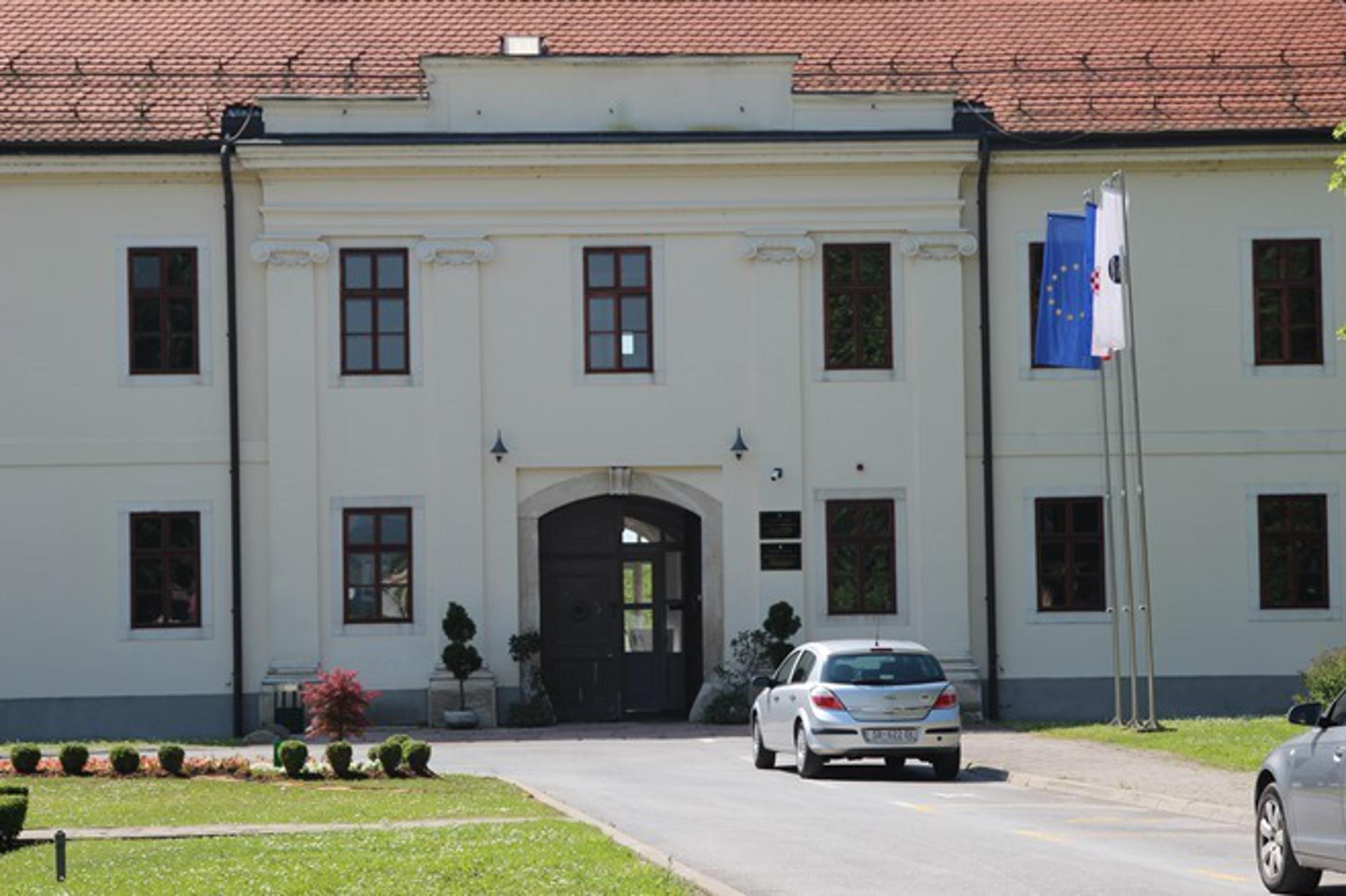 Zgrada Gradske uprave Slavonskog Broda