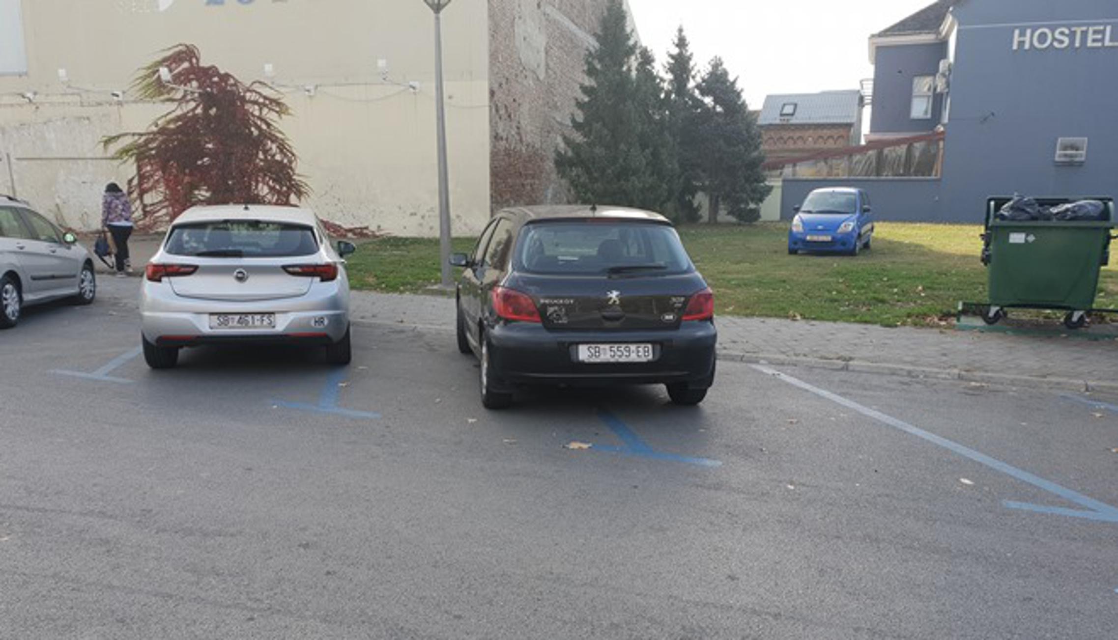 Parkiranje uz korzo na Slavonskom Brodu