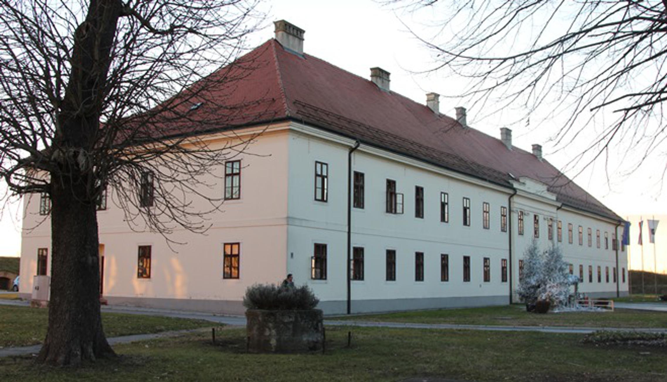 Zgrada Gradske uprave u Slavonskom Brodu