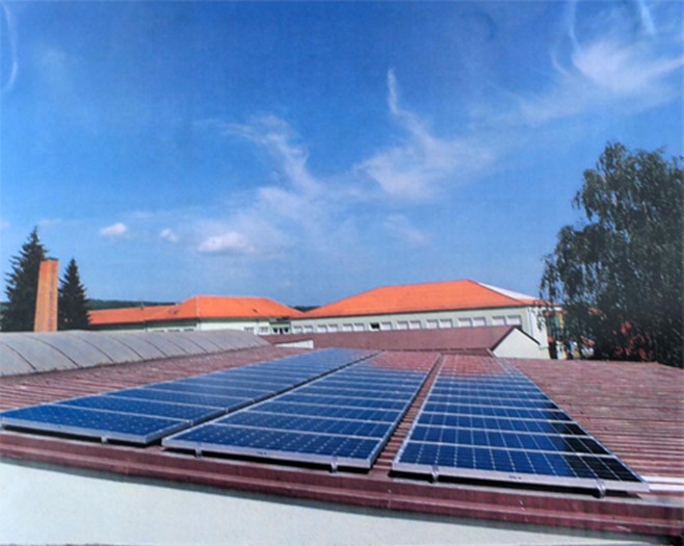 Na krovištu Industrijsko-obrtničke škole postavili prvu solarnu elektranu za vlastite potrebe